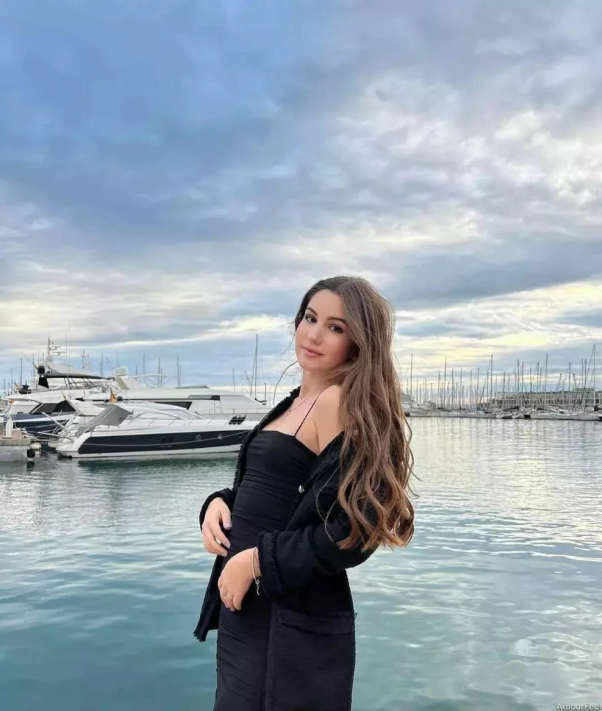 Yuliia Profile image 3