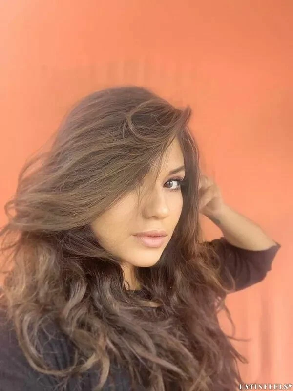 Yelania Profile image 1