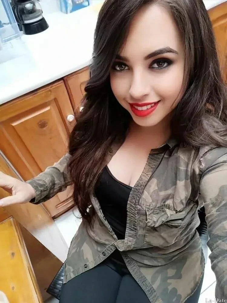 Viviana Profile image 3