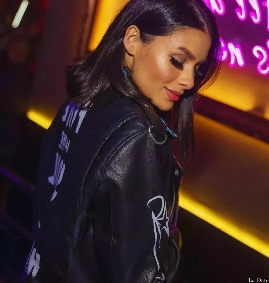 Carolina Profile image 3