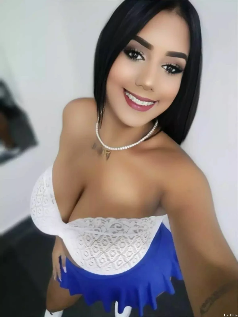 Milena Profile image 1