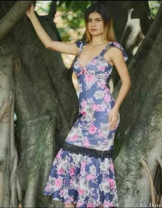 Elvira Profile image 4