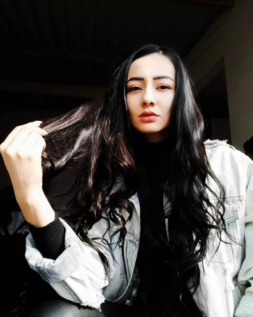 Alexandra Profile image 3