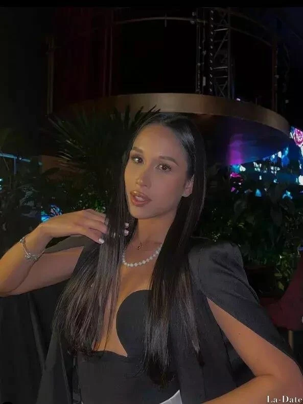 Milena Profile image 1