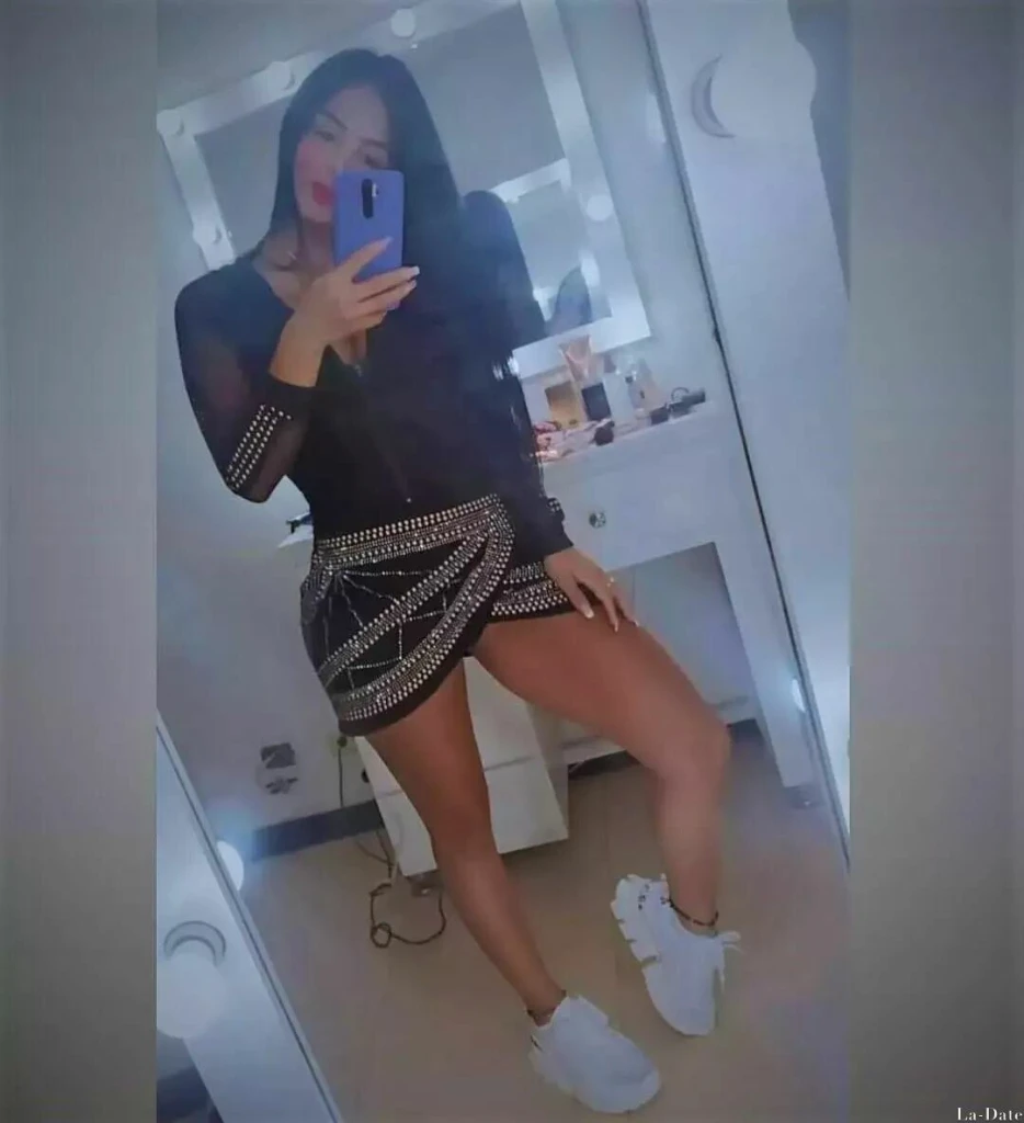 Esperanza Profile image 2