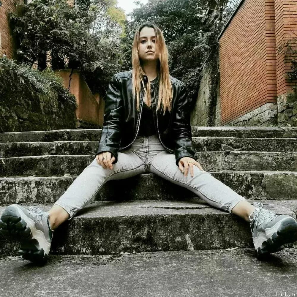 Sandra Profile image 3