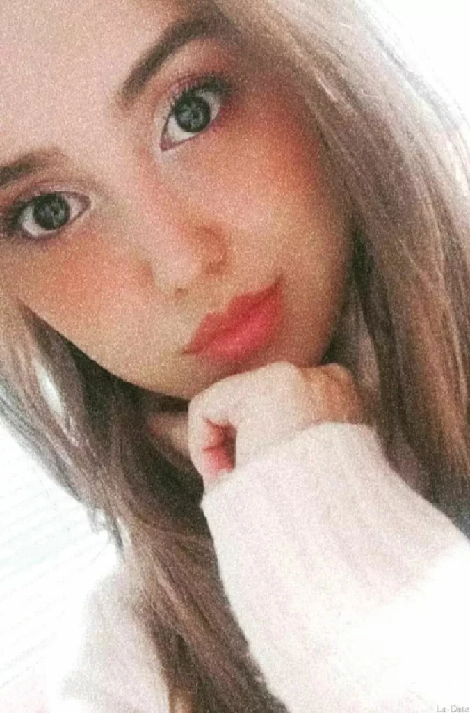 Sandra Profile image 4