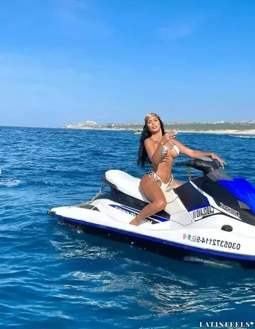 Sandra Profile image 3