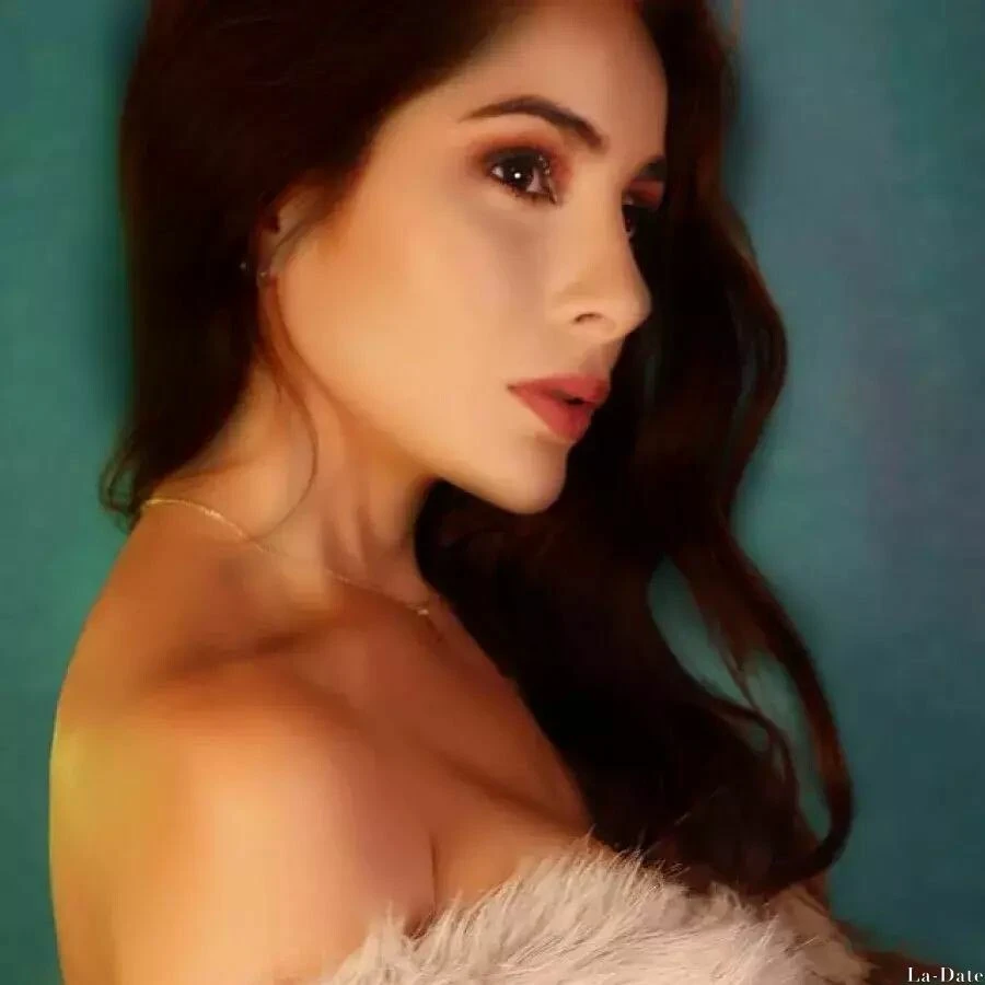 Diana Profile image 4