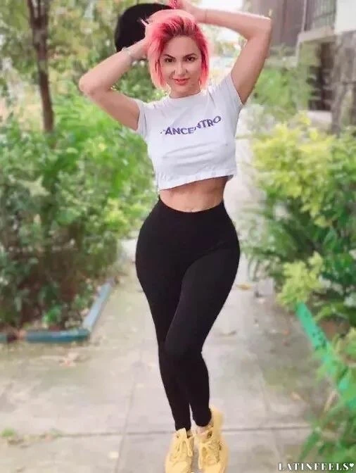 Cecilia Profile image 2