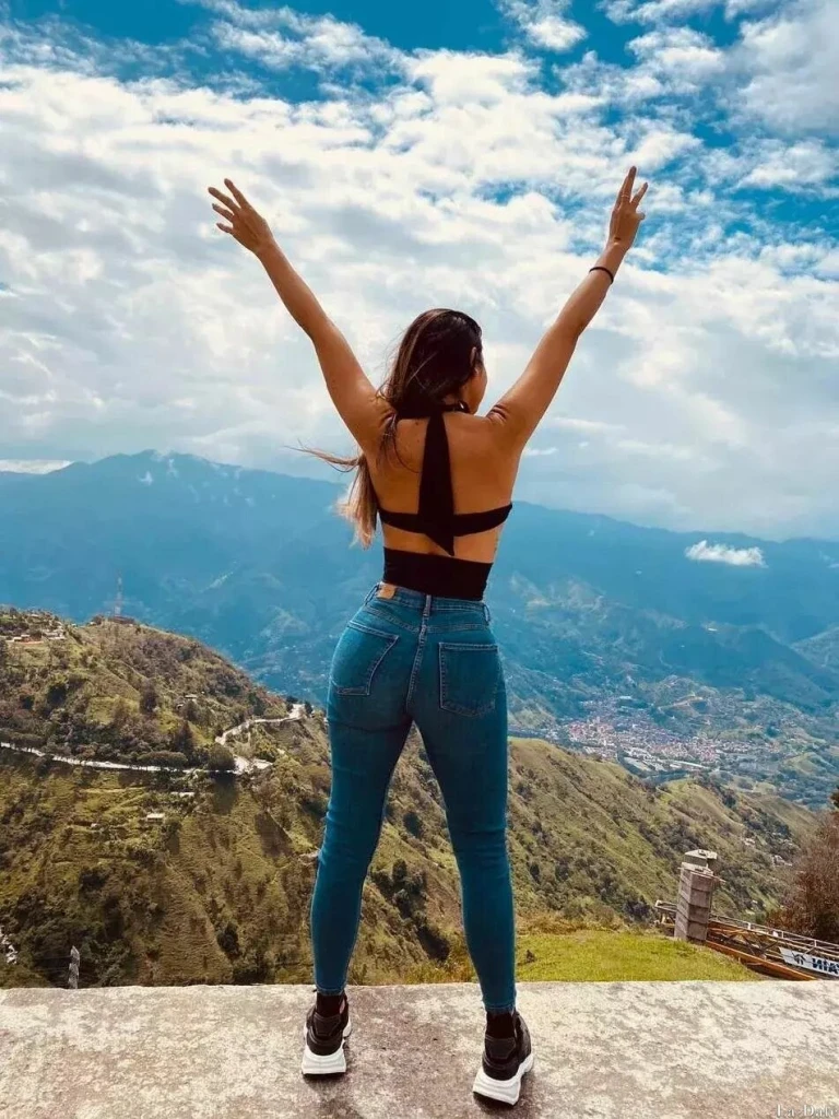 Carolina Profile image 3