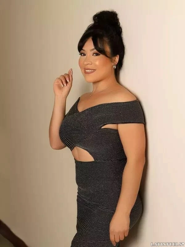 Angelica Profile image 4