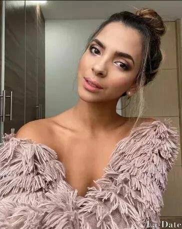 Valentina Profile image 2