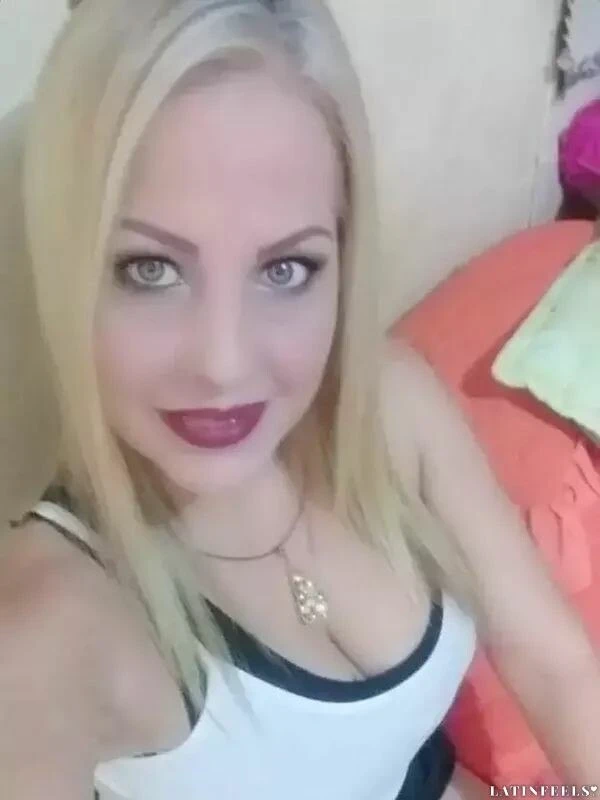 Daniela Profile image 2